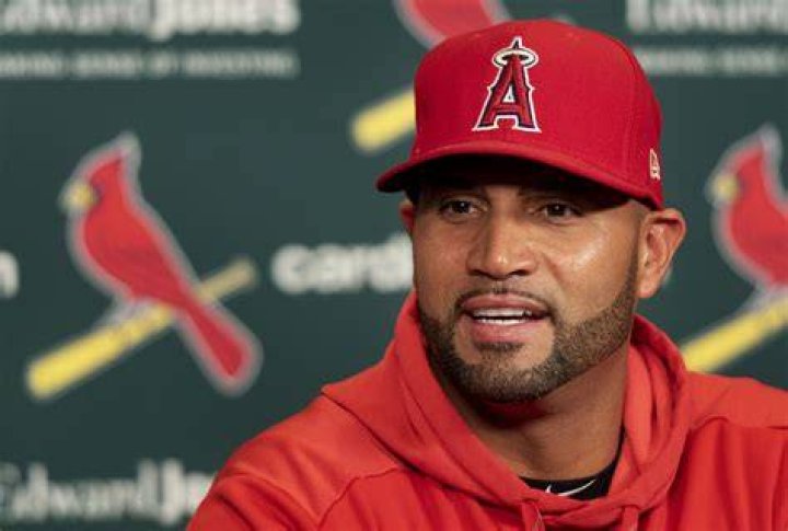 Albert Pujols Age, Net Worth, Wife, Family, Height and Biography