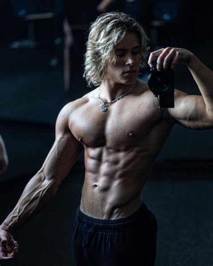 Alex Eubank Background and Natty Status Repping Out