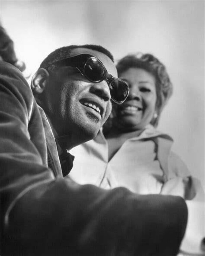 Aretha W Robinson y Ray Charles Filosof&iacute;a de vida Ersilias