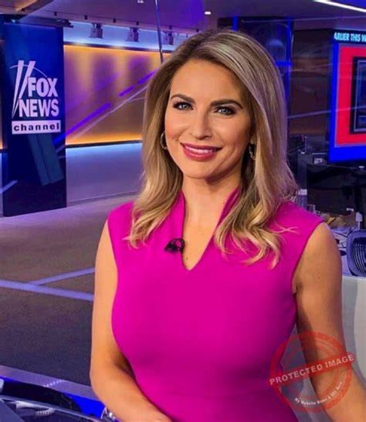 Ashley Strohmier (Journalist) Height, Measurements, Husband, Salary