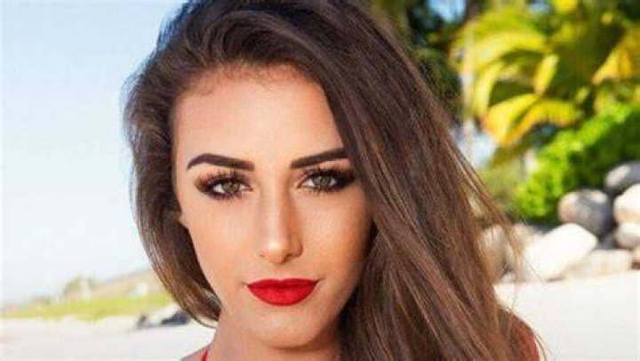 Chloe Veitch Height, Weight, Net Worth, Age, Birthday, Wikipedia, Who, Nationality, Biography