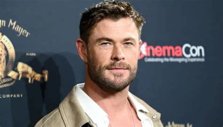 Chris Hemsworth Admits He's A Feminist & His MatterOfFact Attitude