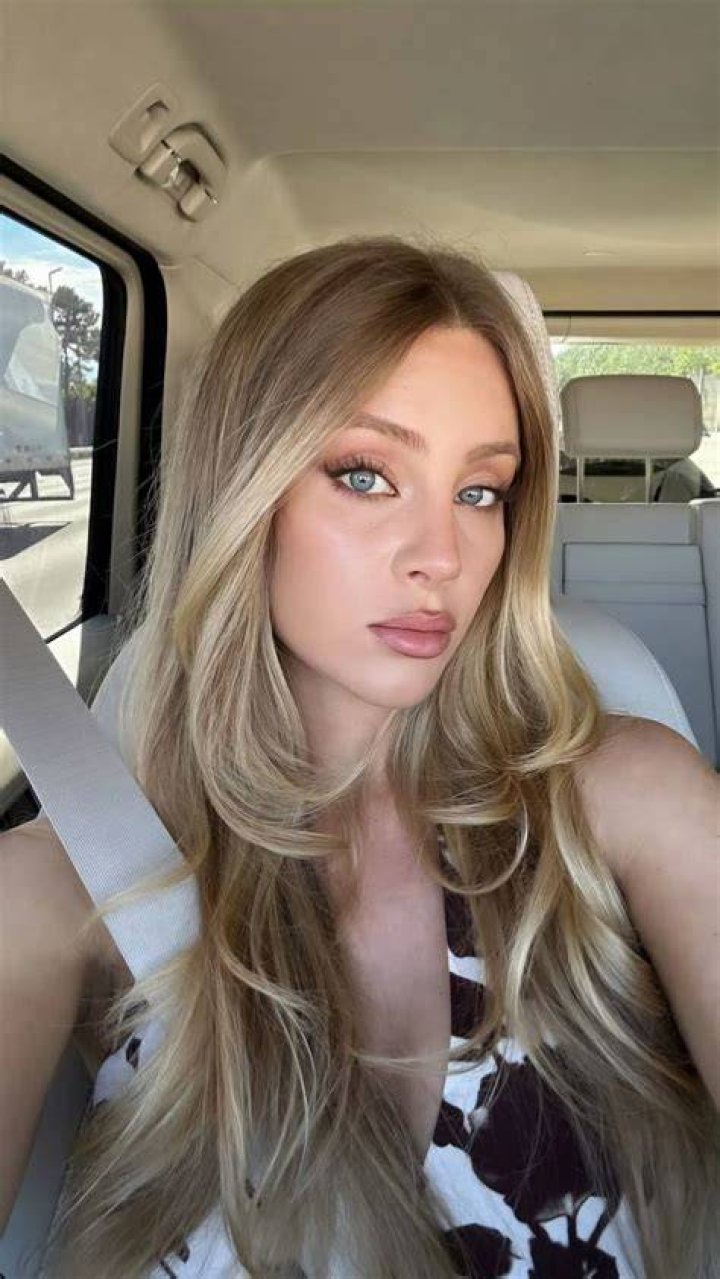 Daisy Keech's Biography Age, Height, Parents, Boyfriend, Salary