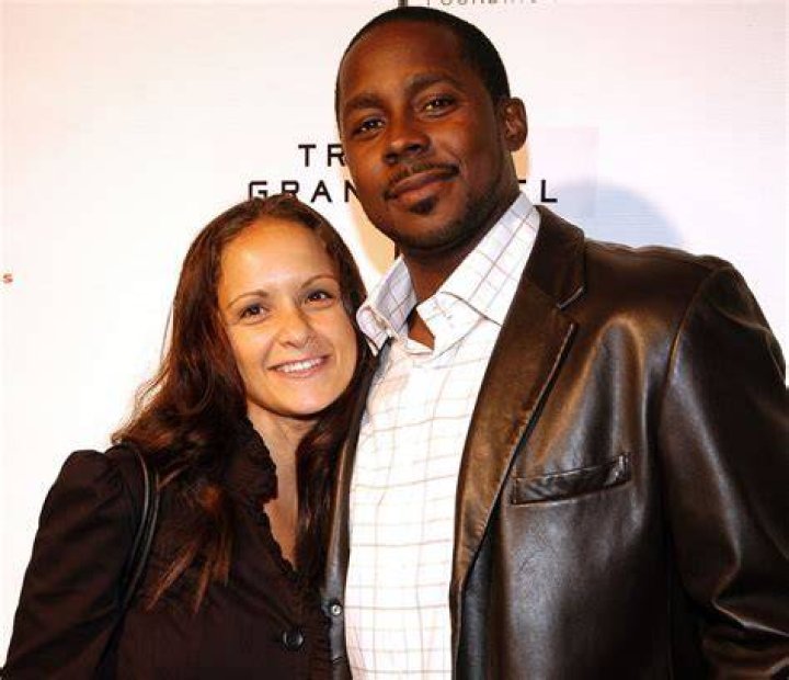 Desmond Howard Wife Rebkah Howard, Married Life And Kids