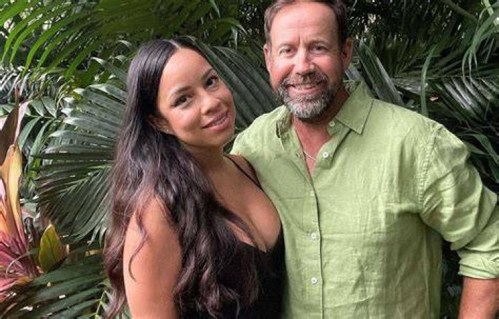 Erik Compton Wife Meet Barbara Compton, Erik Arrested After Charging