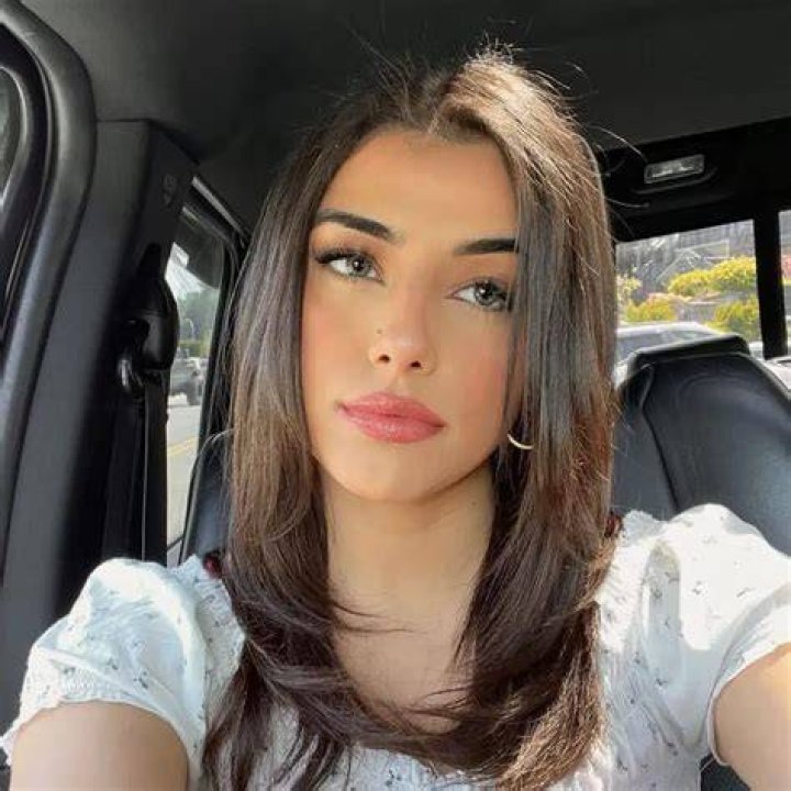 Gal Akbari Wiki Age, Husband, Net Worth, Height, Biography, Family