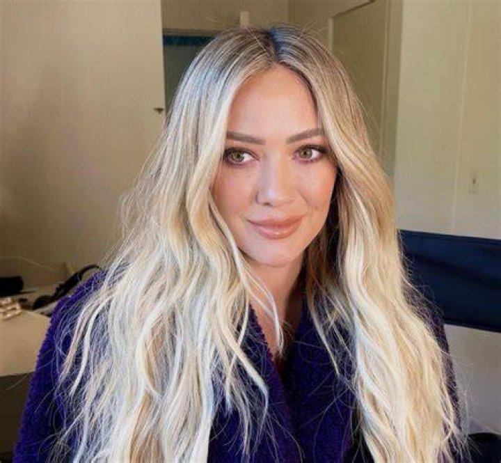 Hilary Duff Net Worth 2024 (FORBES) Salary, Assets Net Worth Club 2024