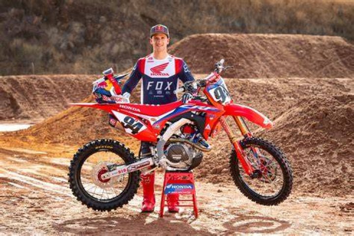 Honda Ken Roczen &ldquo;Has Decided to Take a Break&rdquo; From 2022 AMA