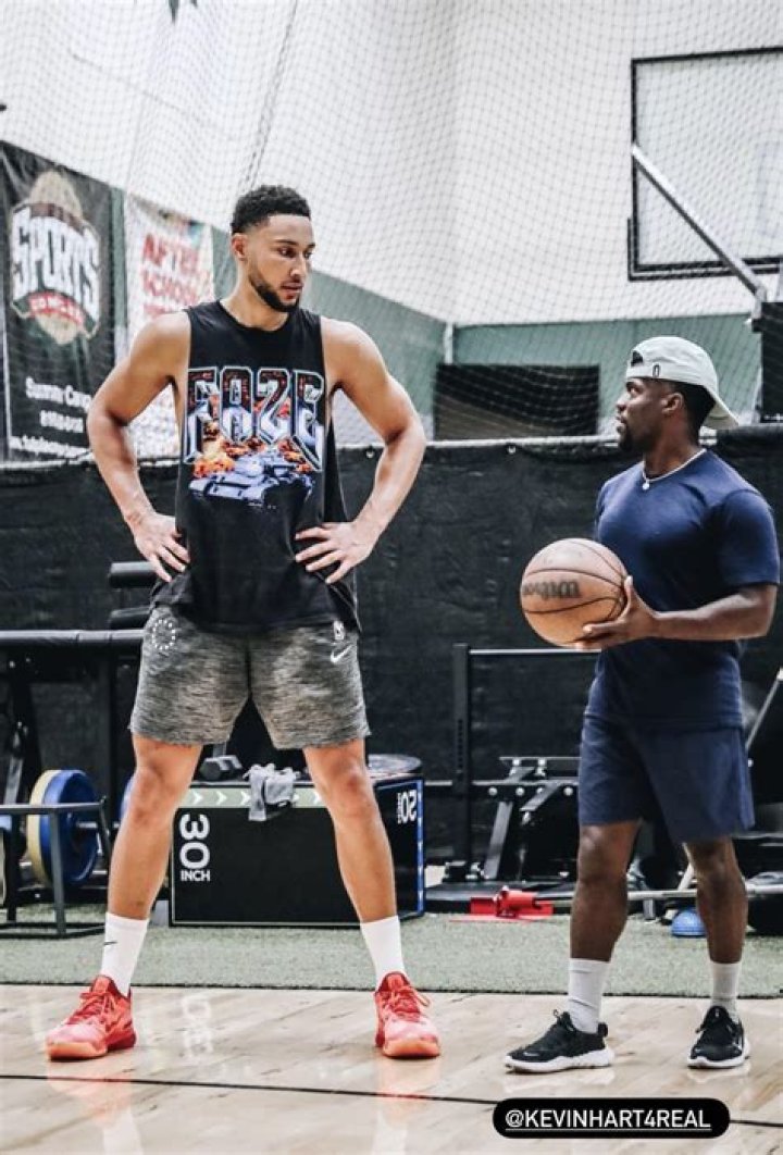How tall is Ben Simmons?