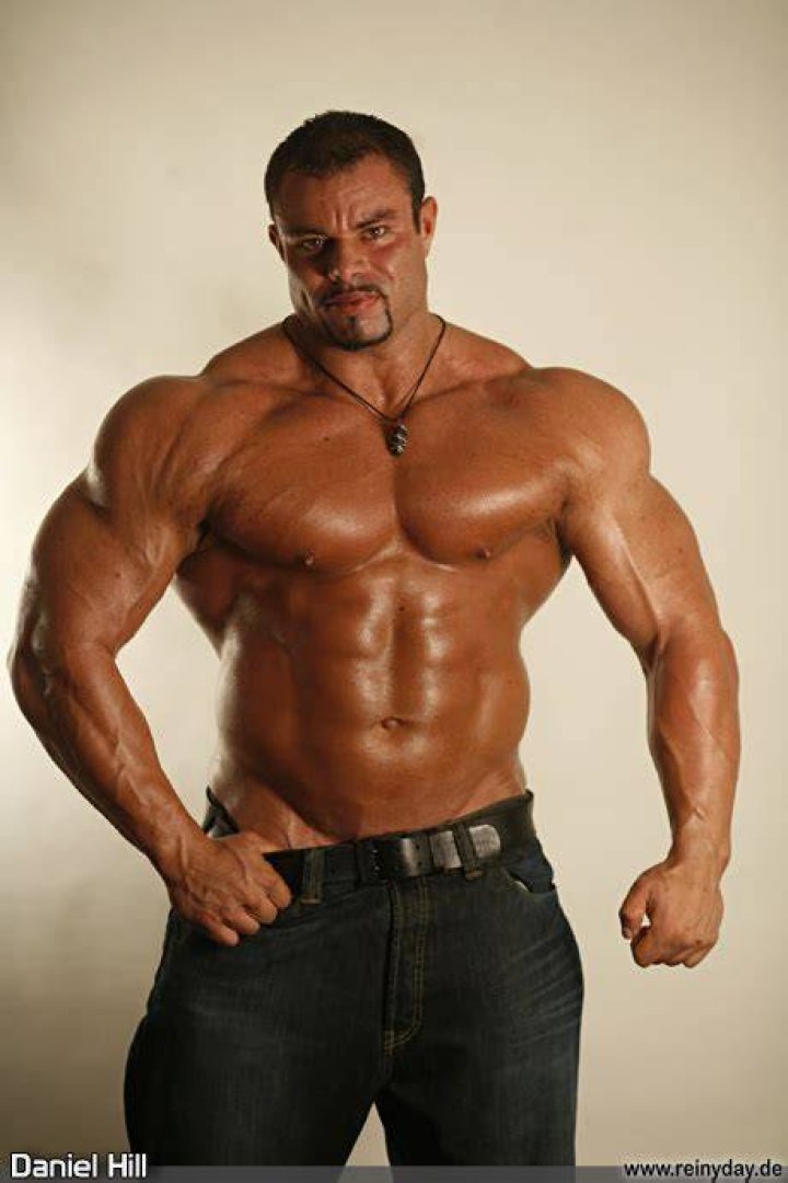 IFBB PRO DAN HILL