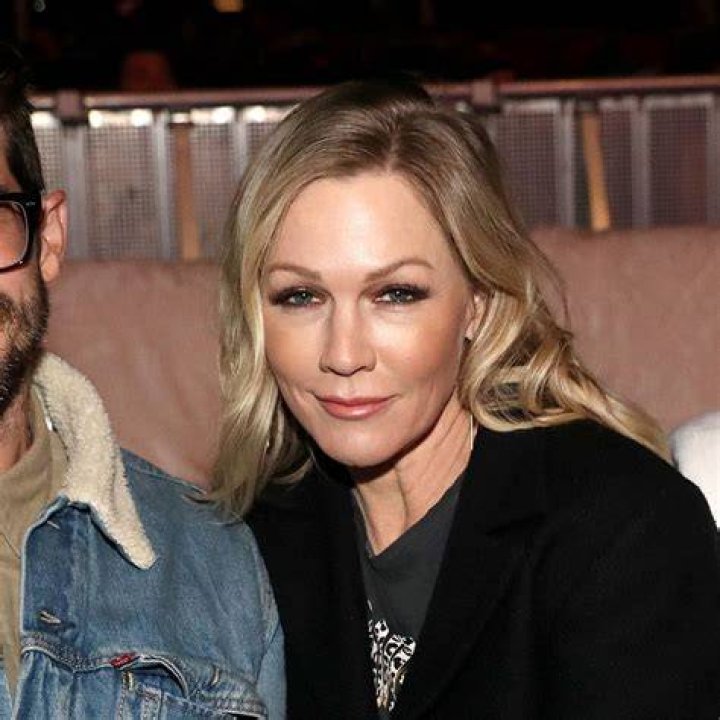 Jennie Garth Is Married! Beverly Hills, 90210 Star Says I Do to