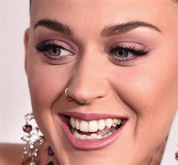 Katy Perry Bottom Teeth
