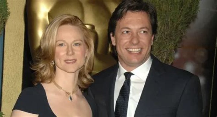 Laura Linney Age, Height, Husband, Net Worth, Son, Family, Children