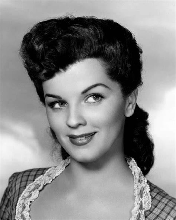 Lisa Gaye - WeBlogy