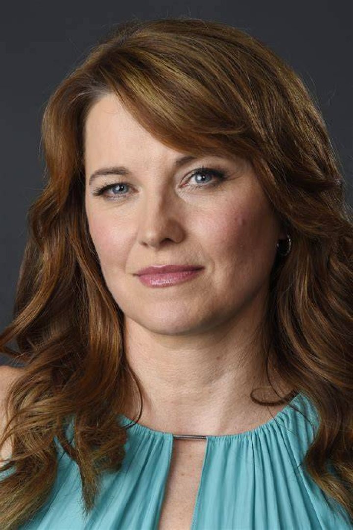 Lucy Lawless: A Journey Through Marriage And Celebrity