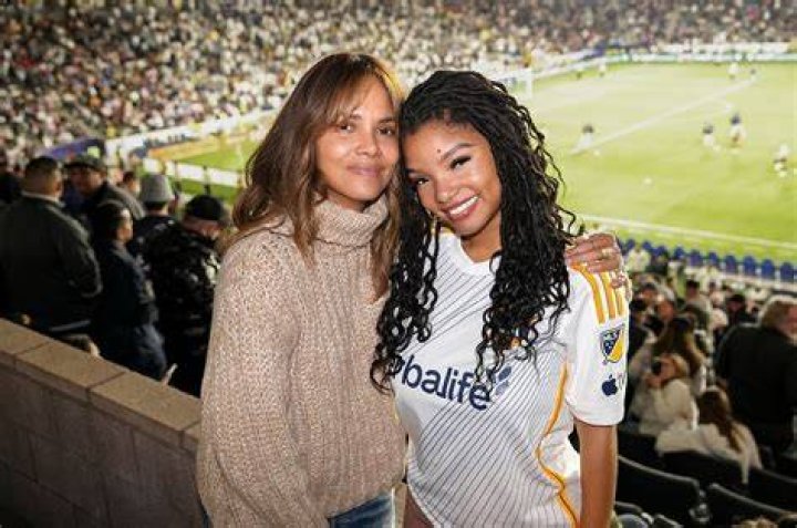 Meet Chloè & Halle Bailey’s other 2 siblings Ski & Branson Bailey