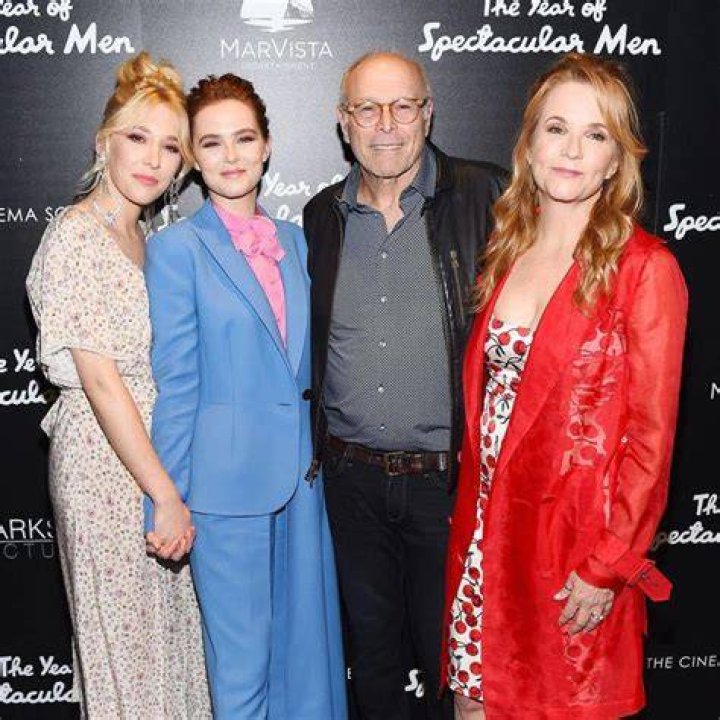 Meet Zoey Deutch's Parents