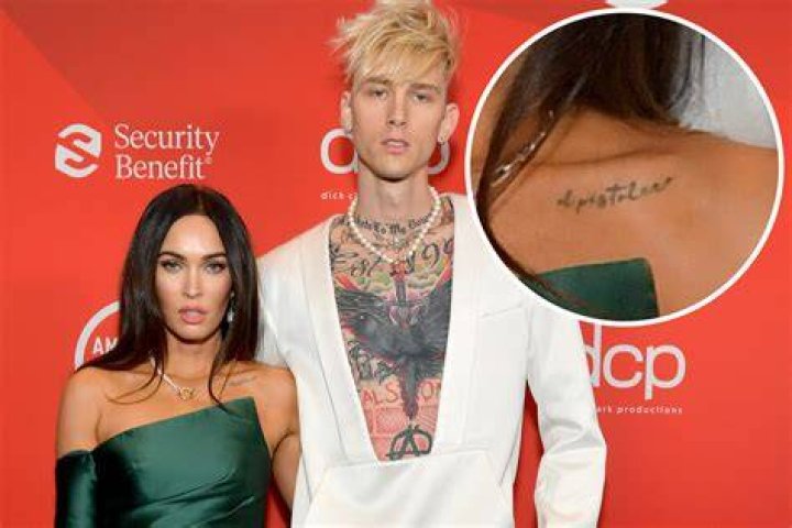 Megan Fox reveals her tattoo for Machine Gun Kelly at AMAs