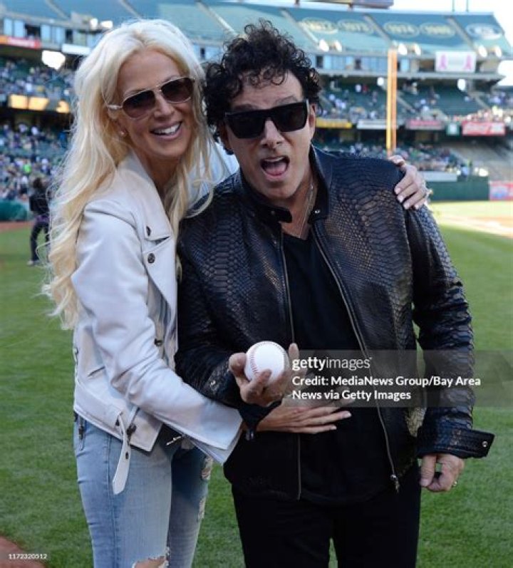 Michaele Salahi and Journey guitarist Neal Schon get married in