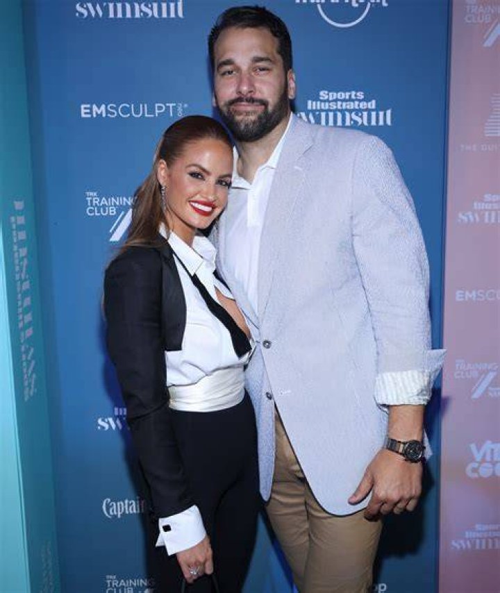 Model Haley Kalil posts cryptic message after divorce news