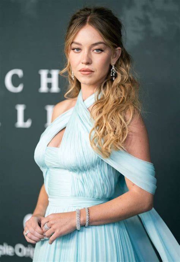No, Sydney Sweeney Is Not Transgender Sexuality and Gender, Does She Really Know Ice Skating?