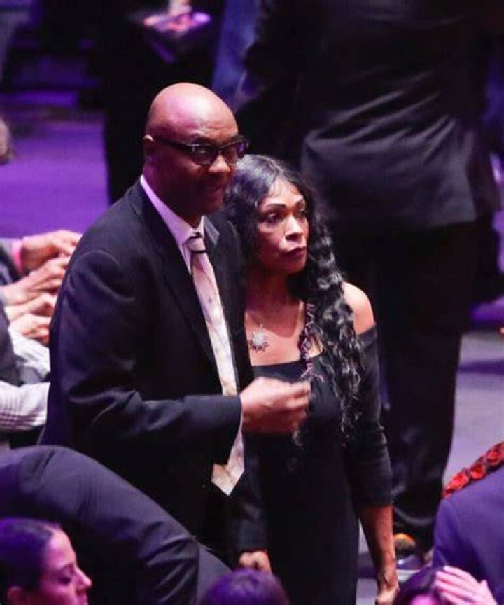 Pam Bryant is the wife of Joseph Washington Jellybeans Bryant (American Former Basketball Player and Coach)