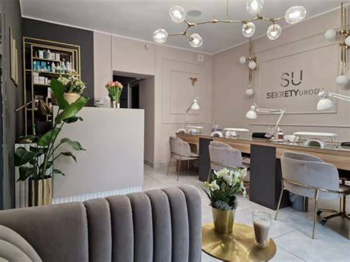 Pielęgnacja st&oacute;p Salon kosmetyczno fryzjerski BEA