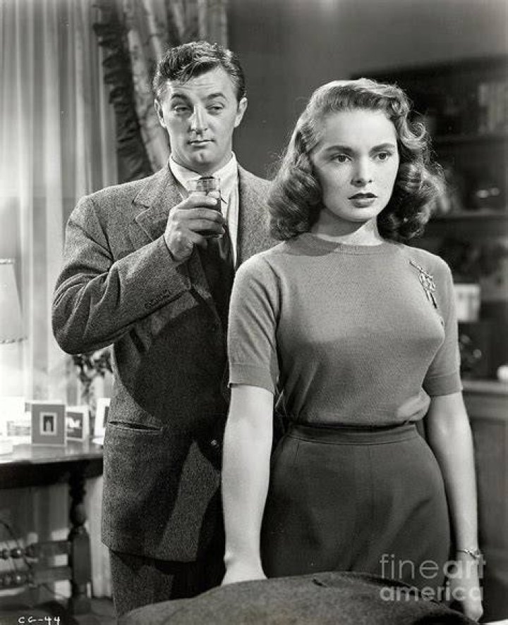 Robert Mitchum With Leigh Photograph by Bettmann