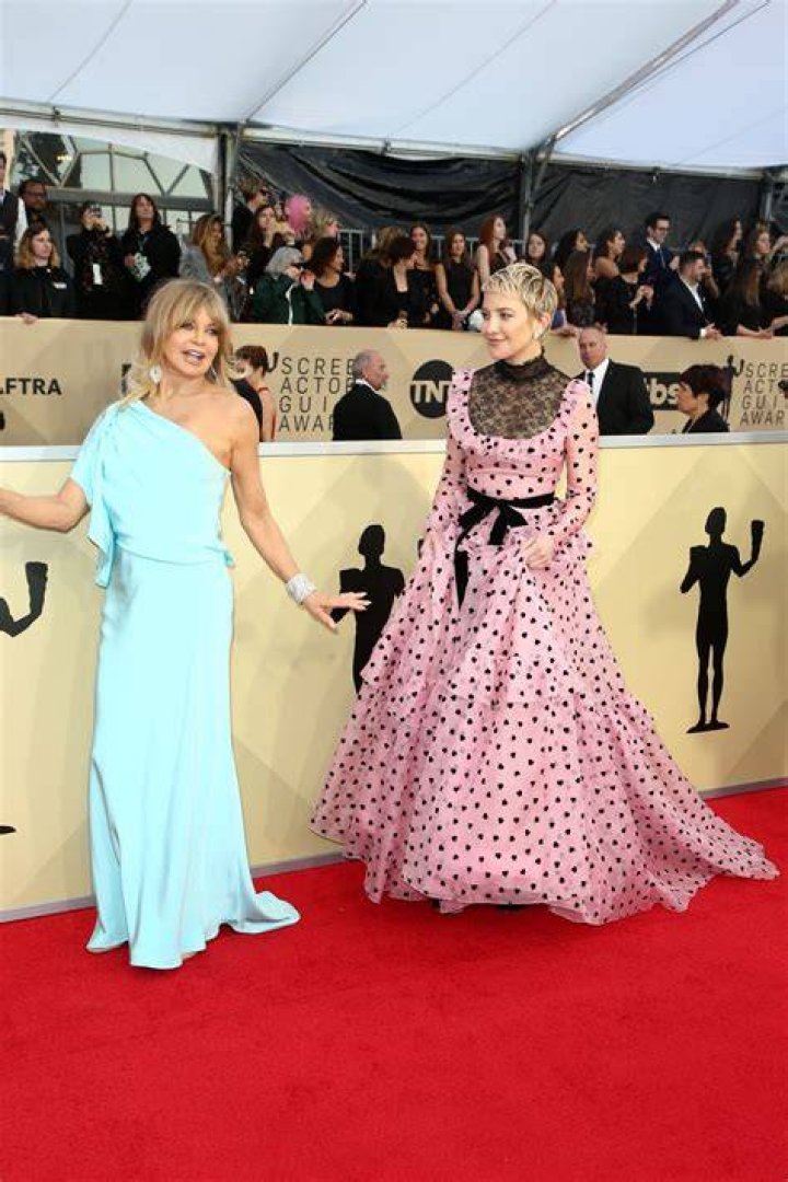 SAG Awards 2018 Fashion&mdash;Live From the Red Carpet Fashion, Celebrity