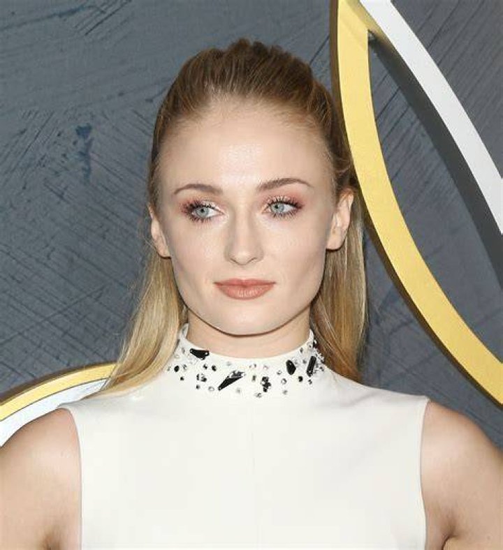 Sophie Turner Cleavage The Fappening News