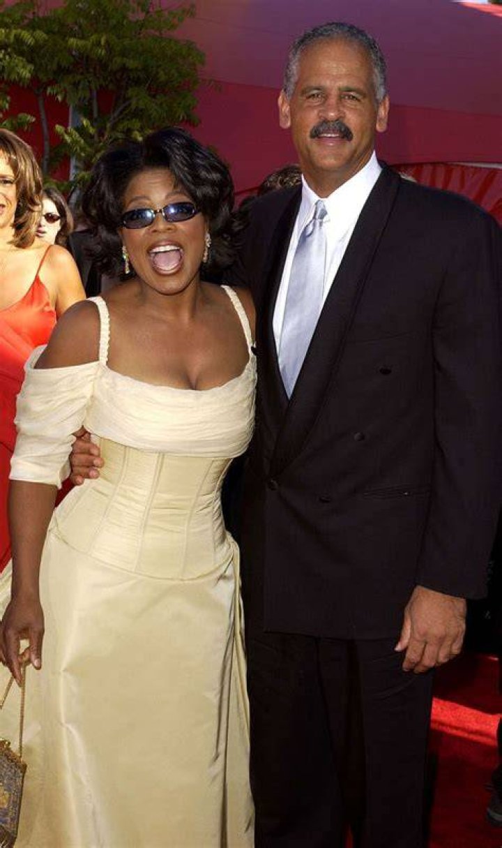 Stedman Graham 2023 Girlfriend, net worth, tattoos, smoking & body