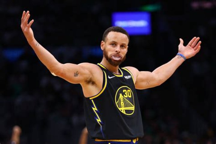 Stephen Curry's net worth estimated at 76.9 million