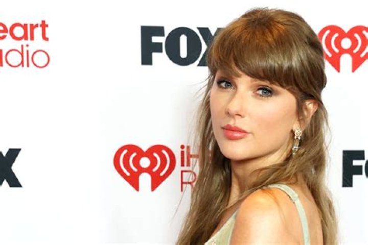 Taylor Swift Deletes the &lsquo;Lavender Haze&rsquo; Instagram Video Referencing