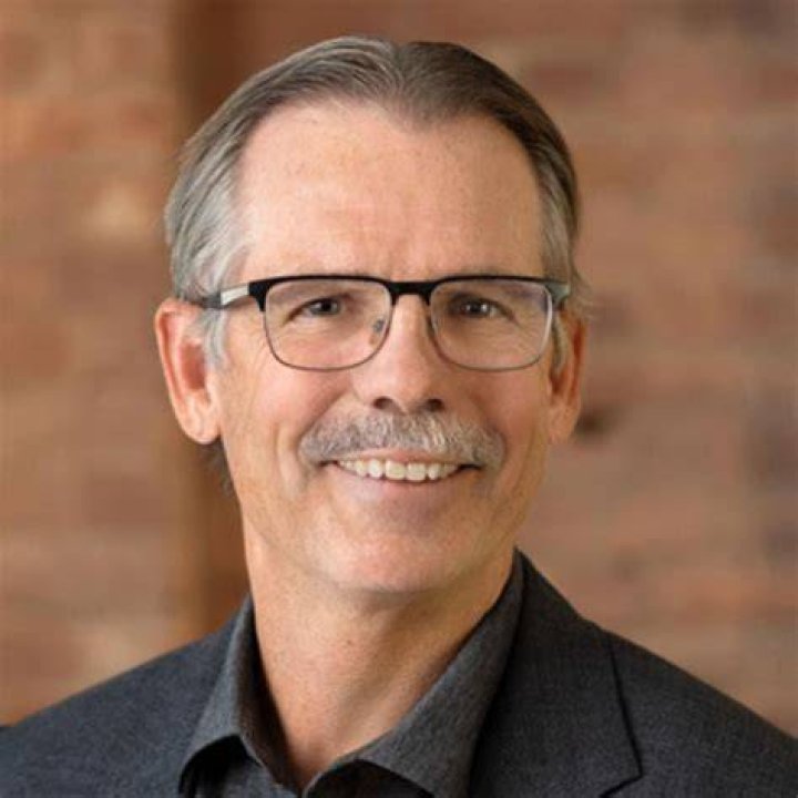 What Is Glenn Hutchins Net Worth 2023 Overview, Interview MUSICAFM