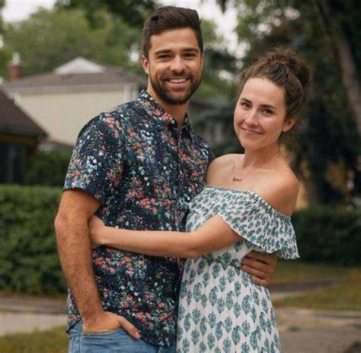 Who Is Markian Tarasiuk Girlfriend Lauren Jackson? Facts About Surface Actor Dating Life And Relatio